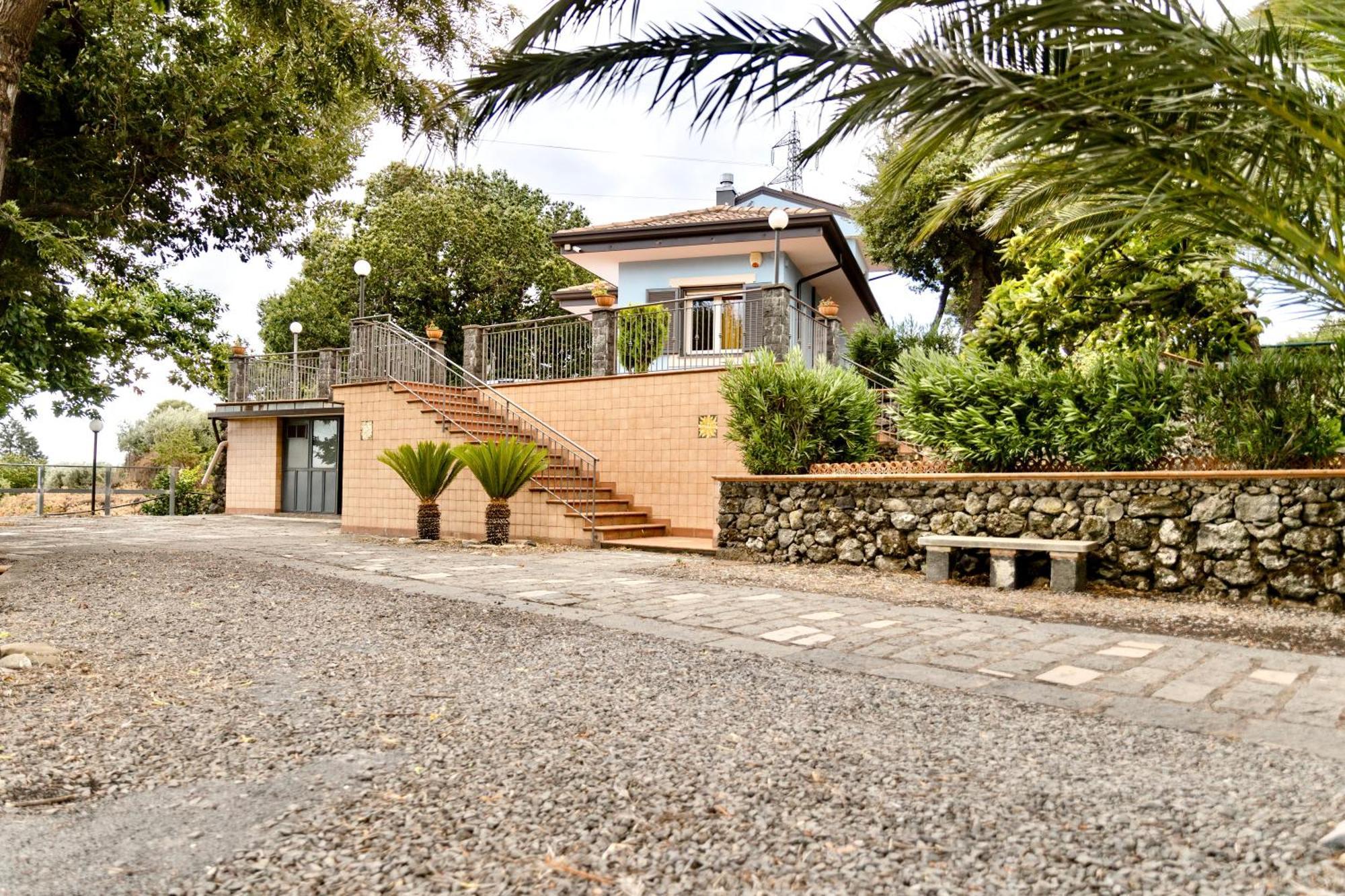 פיידימונטה אטנאו Villa Melany Casa Vacanza מראה חיצוני תמונה